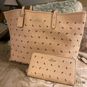 Coach Butterfly Laser Cut Large Tote (New) w/ matching wallet. Beechwood